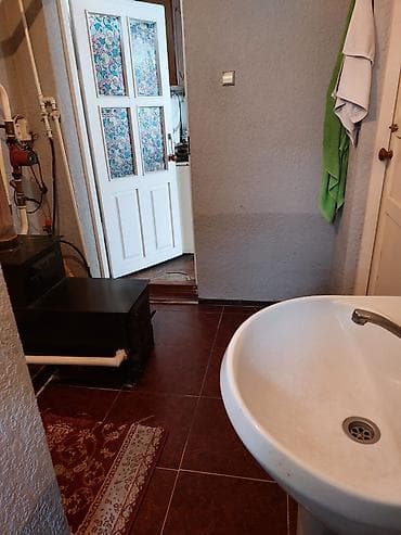 Үйдү ижарага алам: 92 м², 4 бөлмө, Жылытылган — 9