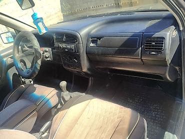 задний плафон на венто: Volkswagen Vento: 1992 г., 2 л, Седан — 7