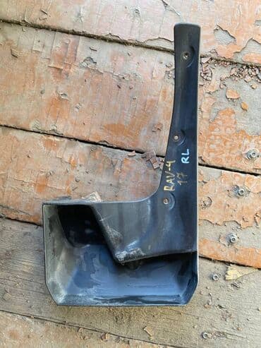 Toyota RAV - 4 Брызговик Тойота РАВ - 4 . 2017год Задний левый