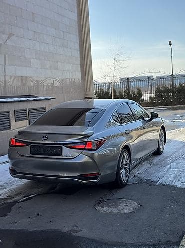 echo platz: Lexus ES: 2020 г., 2.5 л, Вариатор, Гибрид, Седан — 5