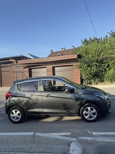 спаре: Chevrolet Spark: 2017 г., 1 л, Вариатор, Бензин, Хэтчбэк — 3