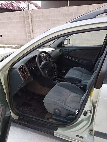 нокен: Toyota Avensis: 1998 г., 2 л, Механика, Бензин, Универсал — 5