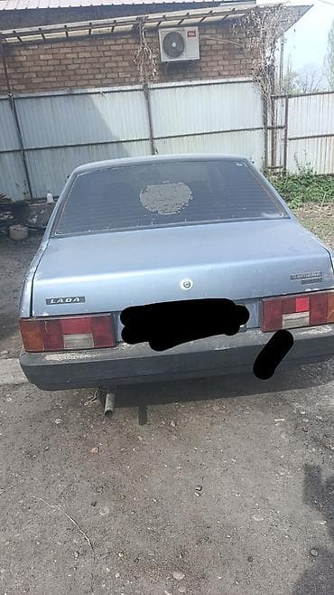 Унаа сатуу: ВАЗ (ЛАДА) 21099: 1993 г., 1.5 л, Кол менен иштөөчү, Бензин, Седан — 2