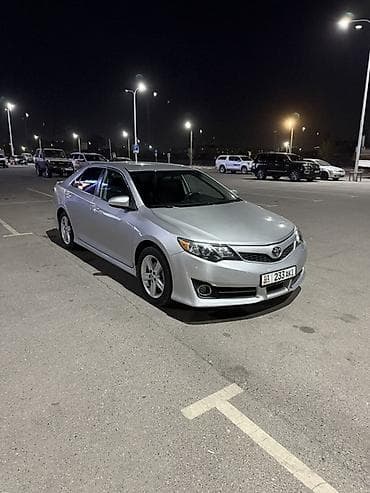 армянский номер: Toyota Camry: 2014 г., 2.5 л, Автомат, Бензин, Седан — 2