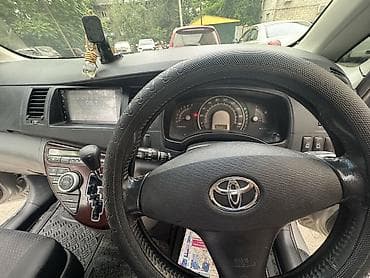 тайота приум: Toyota Isis: 2006 г., 1.8 л, Автомат, Бензин, Минивэн — 10