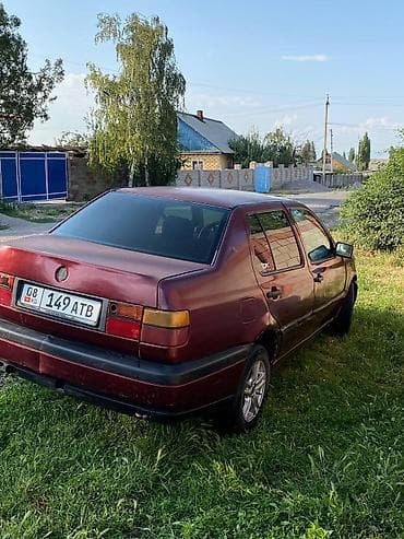 Продажа авто: Volkswagen Vento: 1994 г., 1.8 л, Механика, Бензин, Седан — 4