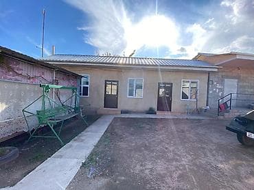 котежи: Продается частный дом с закрытым двором. На территории имеется — 8