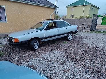 Audi 100: 1989 г., 2.3 л, Механика, Бензин, Седан