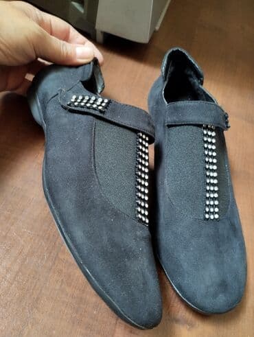 срочно продаю в связи с переездом: Продам туфли каждая пара по 800 сом, брали дороже. 1-2 раз — 6