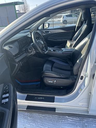 GAC: AION S PLUS Запас хода 600км Год 2021-12 Сох 96% Пробег 55670км Цена — 5