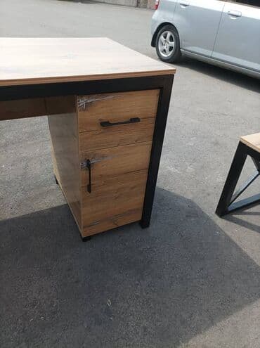 списать офисную мебель: Мебель для офиса
Мебель в стиле лофт в наличии и на заказ — 9