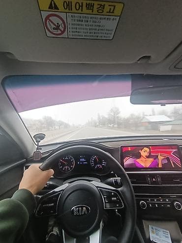 geely galaxy e5: Kia K5: 2018 г., 2 л, Автомат, Газ, Седан — 4