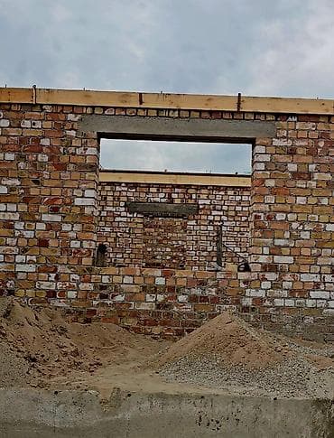 one construction: Кладка кирпича Кирпич койобуз Фундамент кладка крыша стяжка штукатурка — 2