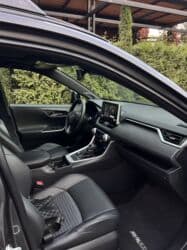 купить кожаные сиденья для авто бу: Toyota RAV4: 2019 г., 2.5 л, Вариатор, Гибрид, Кроссовер — 14