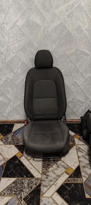 r 21: Переднее сиденье, Ткань, текстиль, Kia Б/у — 1