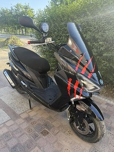 Тип скутера 125 куб. см, Бензин