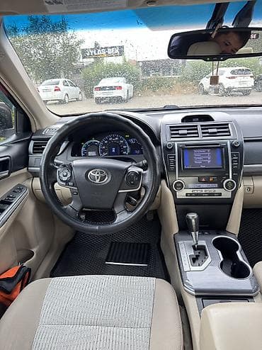 Продажа авто: Toyota Camry: 2013 г., 2.5 л, Вариатор, Гибрид, Седан — 9