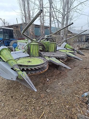 ош жапалак: Кормоуборочный комбайн CLAAS JAGUAR 850 - Самоходный силосоуборочный — 3