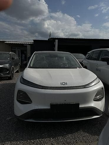 tesla model 3: Changan Qiyuan Q05: 2026 г., Вариатор, Электромобиль, Седан — 1