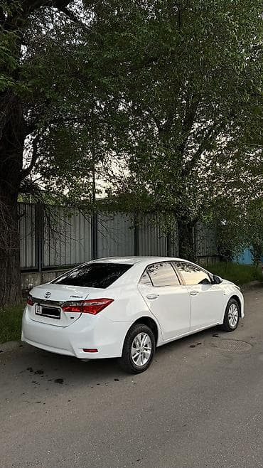 corolla: Toyota Corolla: 2018 г., 1.6 л, Автомат, Бензин, Седан — 2