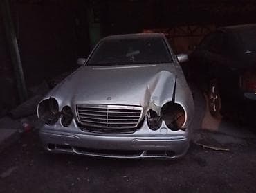 e63 w212: Mercedes-Benz E-Class: 2001 г., 5 л, Автомат, Бензин, Седан — 6