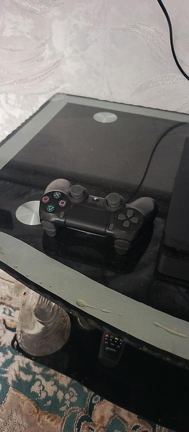 fmcb ps2: PlayStation 4 (Slim) + 2 геймпада + набор игр Комплектация: - Консоль — 3