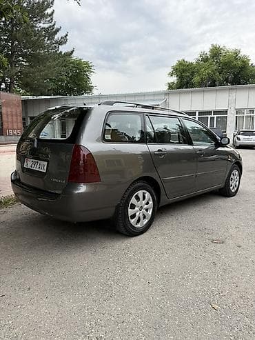 Унаа сатуу: Toyota Corolla: 2004 г., 1.6 л, Кол менен иштөөчү, Бензин, Универсал — 3