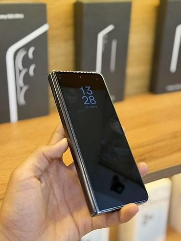poco m6 pro: Samsung Galaxy Z Fold 5, Б/у, 512 ГБ, цвет - Черный, В рассрочку, 1 SIM, 2 SIM, eSIM — 2