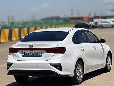 kia ev3: Kia Cerato: 2021 г., Седан — 8