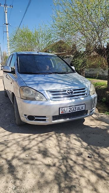 Продажа авто: Toyota Avensis Verso: 2001 г., Ручные, Бензин, Минивэн — 7