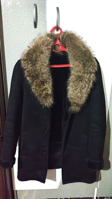 Курткалар: Эркектердин курткасы, S, Колдонулган, түсү - Кара, Акысыз жеткирүү, Акылуу жеткирүү, Өзү алып кетүү — 1