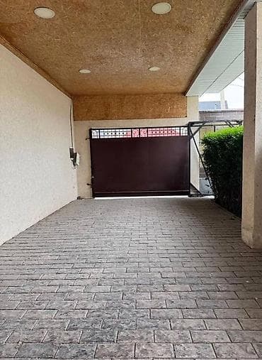 сразу: ✨ Продаётся уютный кирпичный дом(район Старый Аэропорт) 🏡 Основные — 9