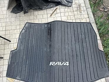 Плоские Резиновые Полики Для багажника Toyota, цвет - Черный, Б/у, Самовывоз