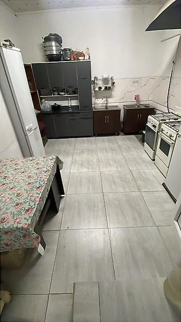 Бөлмөлөр: 12 м², Эмерексиз — 4