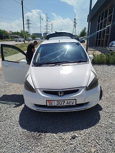 Honda Fit: 2002 г., 1.3 л, Вариатор, Бензин, Хэтчбэк