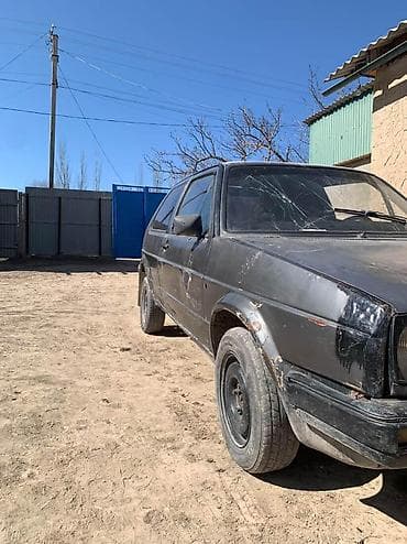 Volkswagen Golf: 1987 г., 1.8 л, Механика, Бензин, Хэтчбэк