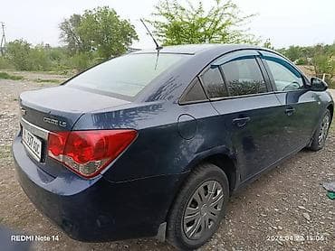 авто подголовник: Chevrolet Cruze: 2010 г., Седан — 2