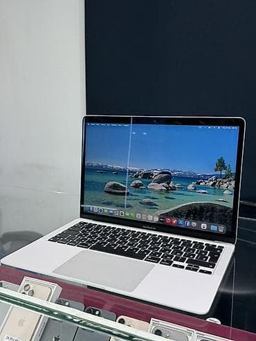 macbook 2011: Ультрабук, Б/у, Apple M1, ОЗУ, RAM: 8 ГБ, В рассрочку — 4