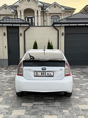 Транспорт: Toyota Prius: 2015 г., 1.8 л, Вариатор, Гибрид, Хэтчбэк — 5