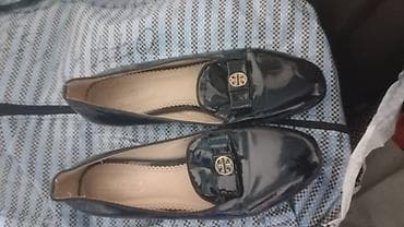 Мокасины и лоферы: Лоферы, 39, VALLENSSIA, Б/у, цвет - Черный, Платная доставка — 1