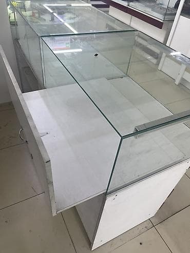 выдвижной ящик: Стеклянные витрины/прилавки для магазина. В наличии 3 ветрины раньше — 1