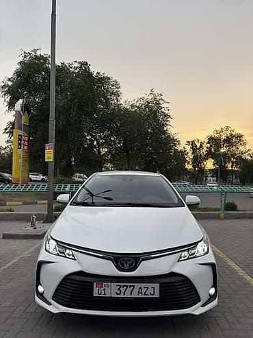 step 2: Toyota Corolla: 2022 г., 1.8 л, Автомат, Гибрид, Седан — 1