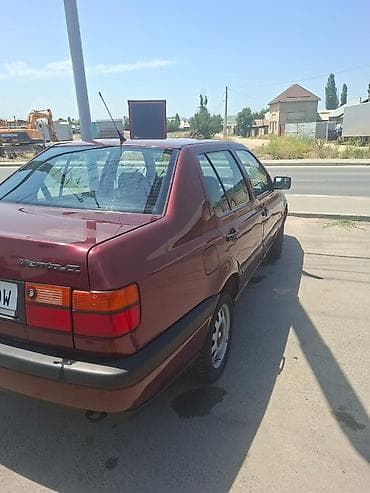 вента бампер: Volkswagen Vento: 1995 г., Седан — 4