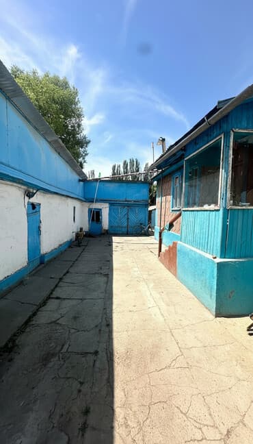 продаю дом бишкек центр: Дом, 200 м², 5 комнат, Собственник, Старый ремонт — 3