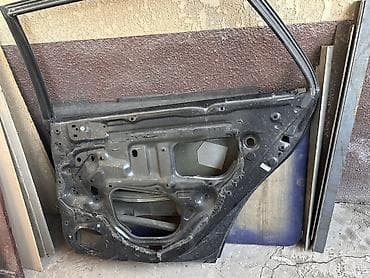 80 b4: Дверь Передняя правая Toyota — 3