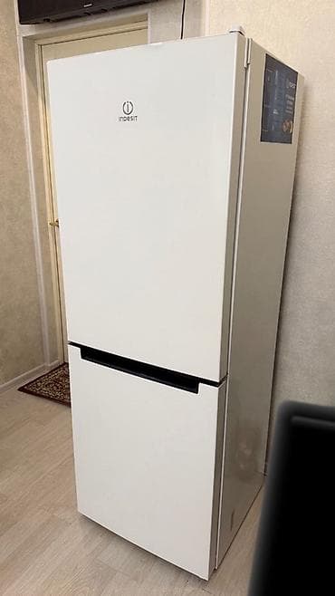 Муздаткыч Indesit, Колдонулган, Эки камералуу, Total no frost, 60 * 170 * 60 — 2