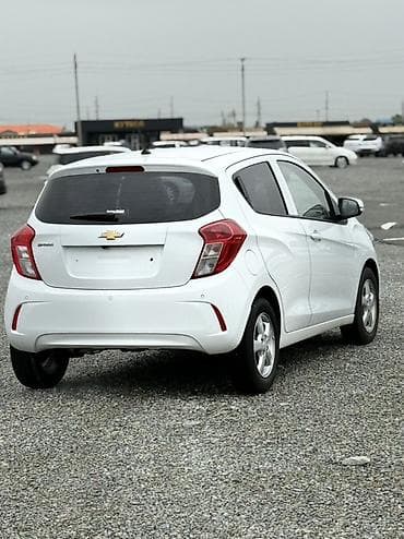 пикаб машина: Chevrolet Spark: 2019 г., 1 л, Автомат, Бензин, Хэтчбэк — 4
