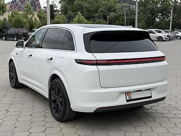 byd e7: Lixiang L7: 2023 г., 1.5 л, Автомат, Электромобиль, Внедорожник — 5