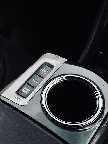 bmw e90: Toyota Prius: 2013 г., 1.8 л, Типтроник, Гибрид, Универсал — 9