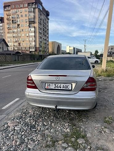 Mercedes-Benz C-Class: 2000 г., 2 л, Механика, Бензин, Седан — 1